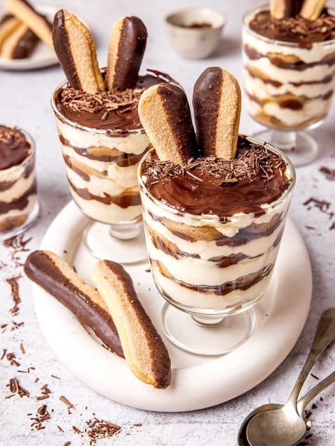 tiramisu cafe tatlı menüsü sunumu